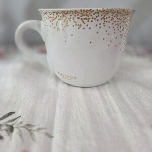 Diva White and Gold Confetti Ceramic Mug